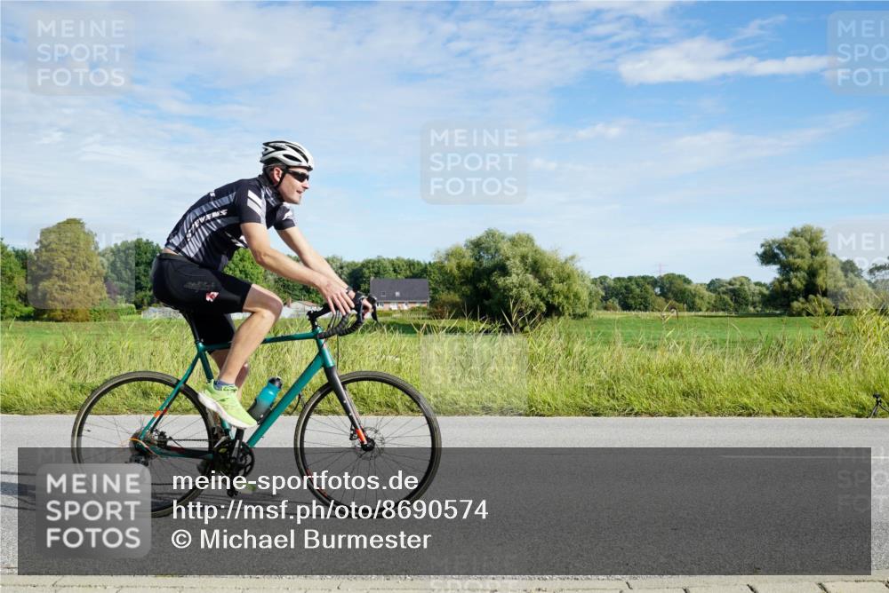 31.08.2025 - Elbe Triathlon Hamburg Michael Burmester http://msf.ph/oto/8690574 31.08.2025 09:41:55 Radfahren 266, 579, 681, 722, 910 meine-sportfotos.de