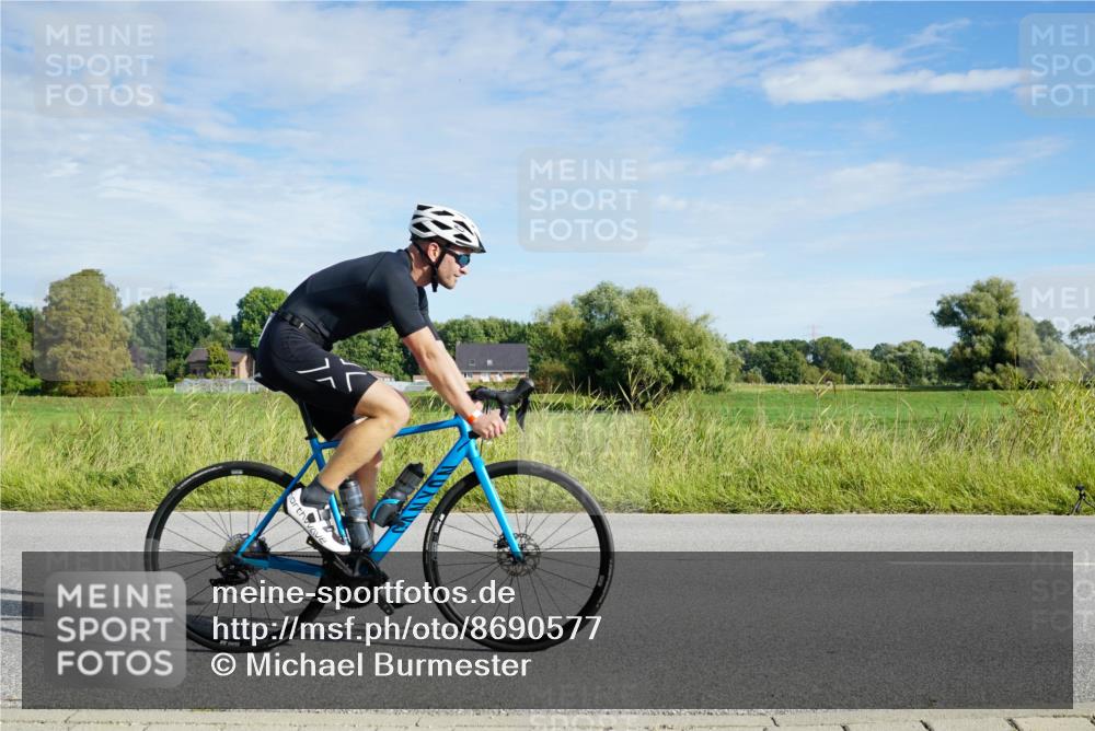 31.08.2025 - Elbe Triathlon Hamburg Michael Burmester http://msf.ph/oto/8690577 31.08.2025 09:41:58 Radfahren 508, 579, 681, 722 meine-sportfotos.de