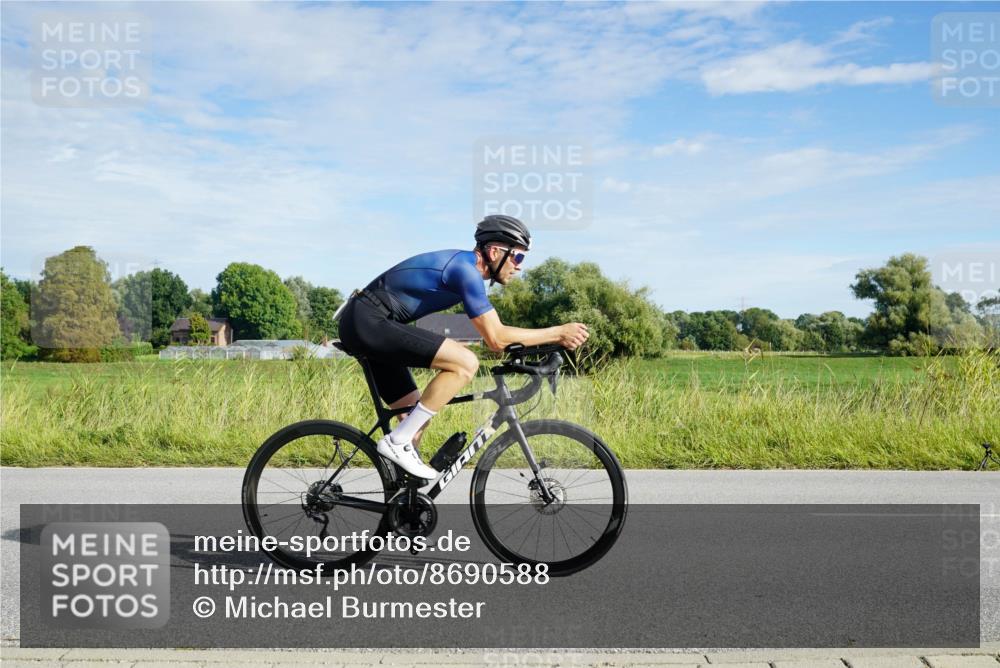 31.08.2025 - Elbe Triathlon Hamburg Michael Burmester http://msf.ph/oto/8690588 31.08.2025 09:42:11 Radfahren 278, 385, 465, 487, 590 meine-sportfotos.de