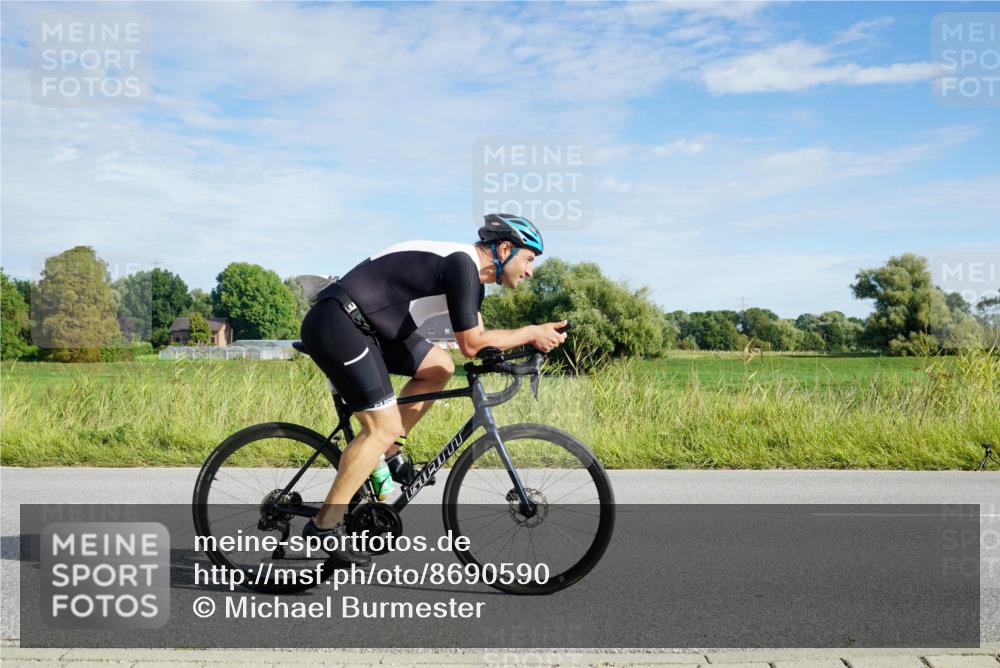 31.08.2025 - Elbe Triathlon Hamburg Michael Burmester http://msf.ph/oto/8690590 31.08.2025 09:42:12 Radfahren 278, 385, 590, 929 meine-sportfotos.de