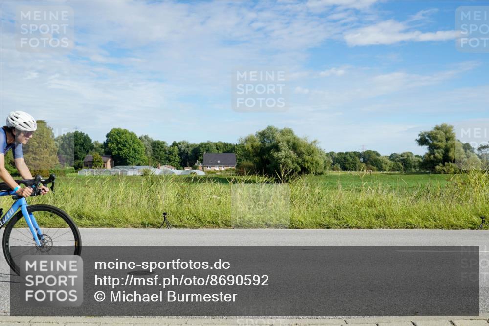 31.08.2025 - Elbe Triathlon Hamburg Michael Burmester http://msf.ph/oto/8690592 31.08.2025 09:42:16 Radfahren 278, 385, 916, 929 meine-sportfotos.de