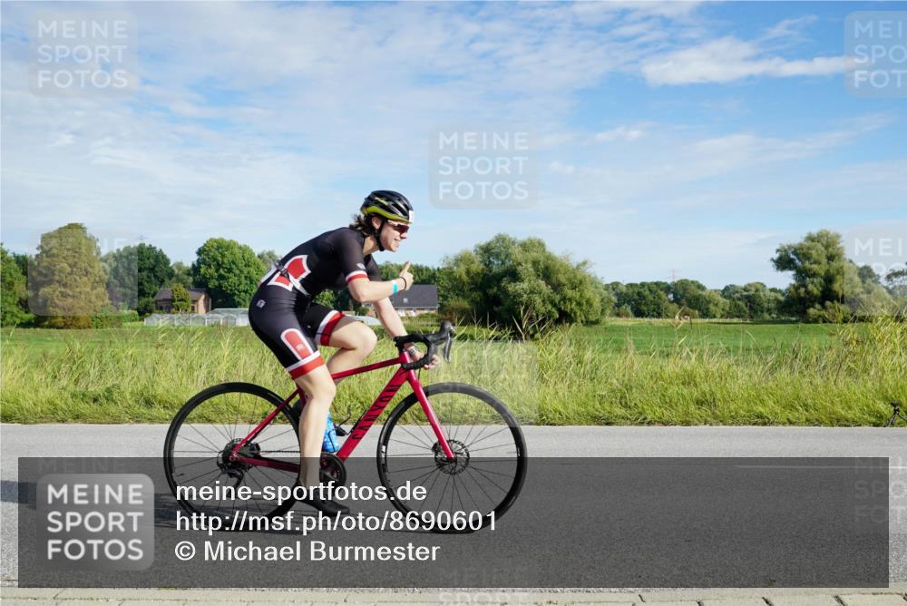 31.08.2025 - Elbe Triathlon Hamburg Michael Burmester http://msf.ph/oto/8690601 31.08.2025 09:42:25 Radfahren 248, 299, 598 meine-sportfotos.de