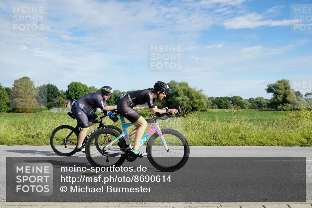 31.08.2025 - Elbe Triathlon Hamburg Michael Burmester http://msf.ph/oto/8690614 31.08.2025 09:42:46 Radfahren 268, 361, 490, 505, 522, 615, 629, 648, 715, 811, 884, 893 meine-sportfotos.de