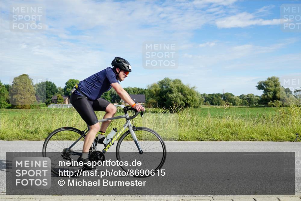 31.08.2025 - Elbe Triathlon Hamburg Michael Burmester http://msf.ph/oto/8690615 31.08.2025 09:42:47 Radfahren 268, 311, 361, 490, 505, 522, 615, 629, 648, 715, 884, 893 meine-sportfotos.de