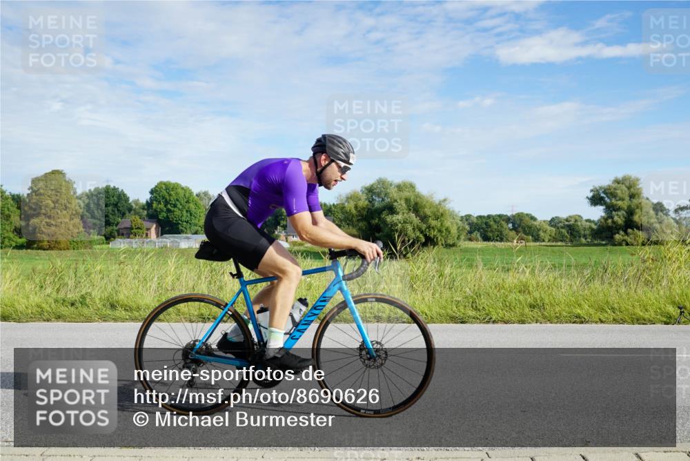 31.08.2025 - Elbe Triathlon Hamburg Michael Burmester http://msf.ph/oto/8690626 31.08.2025 09:42:52 Radfahren 268, 311, 438, 486, 490, 522, 629, 648, 665, 715, 882, 893 meine-sportfotos.de