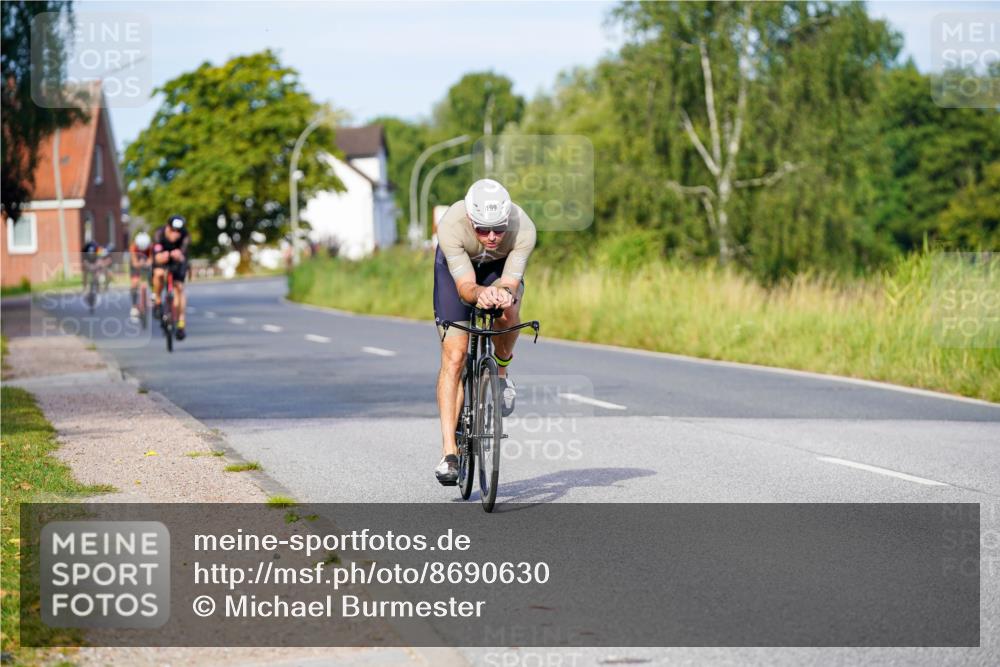 31.08.2025 - Elbe Triathlon Hamburg Michael Burmester http://msf.ph/oto/8690630 31.08.2025 08:56:30 Radfahren 181, 199, 234, 260, 373 meine-sportfotos.de