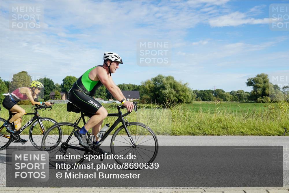 31.08.2025 - Elbe Triathlon Hamburg Michael Burmester http://msf.ph/oto/8690639 31.08.2025 09:43:01 Radfahren 321, 324, 414, 623, 624, 732, 795, 833, 837 meine-sportfotos.de