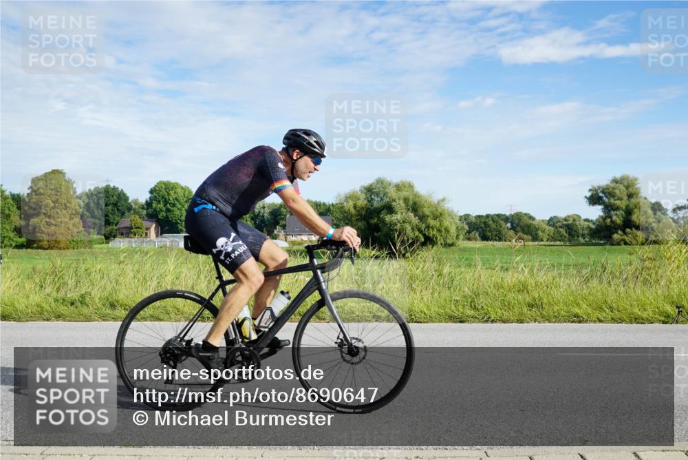 31.08.2025 - Elbe Triathlon Hamburg Michael Burmester http://msf.ph/oto/8690647 31.08.2025 09:43:05 Radfahren 321, 324, 605, 623, 624, 732, 795, 833 meine-sportfotos.de