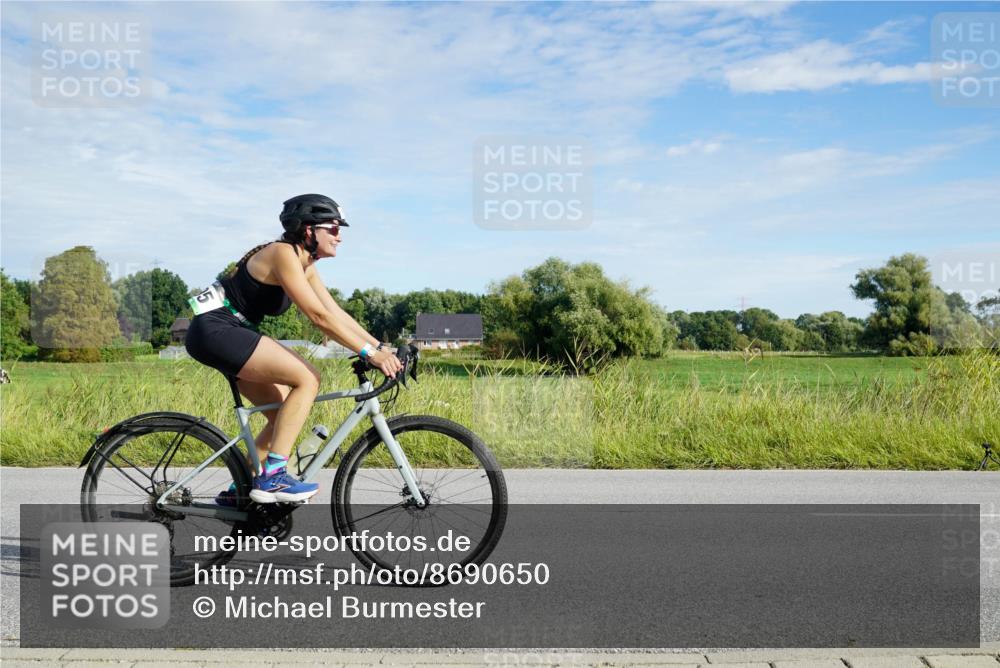 31.08.2025 - Elbe Triathlon Hamburg Michael Burmester http://msf.ph/oto/8690650 31.08.2025 09:43:07 Radfahren 321, 605, 622, 624, 795 meine-sportfotos.de