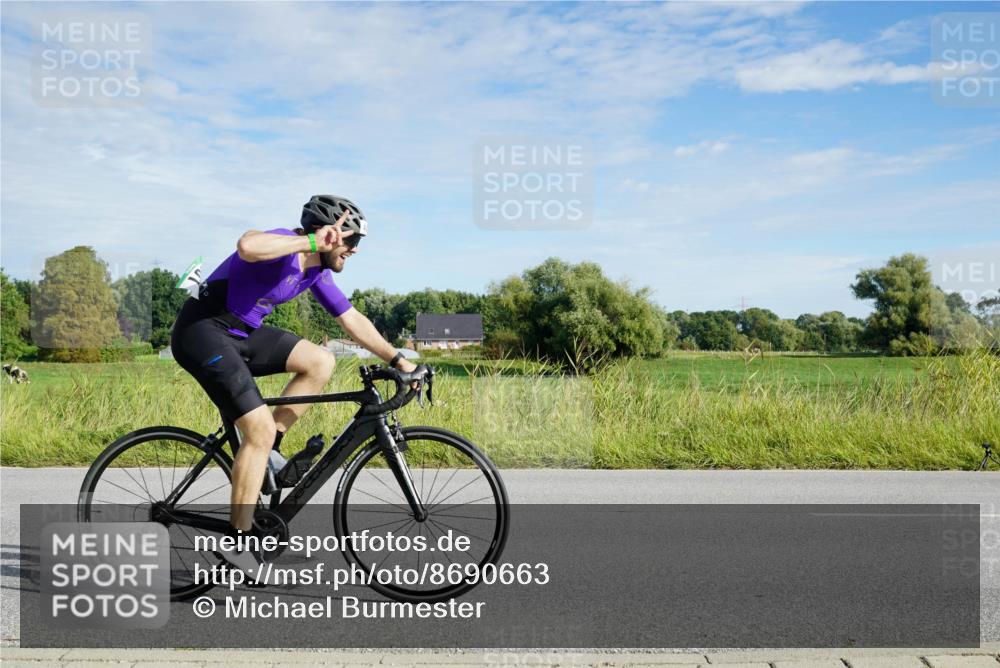 31.08.2025 - Elbe Triathlon Hamburg Michael Burmester http://msf.ph/oto/8690663 31.08.2025 09:43:34 Radfahren 282, 337, 383, 461, 519, 567, 866, 888 meine-sportfotos.de
