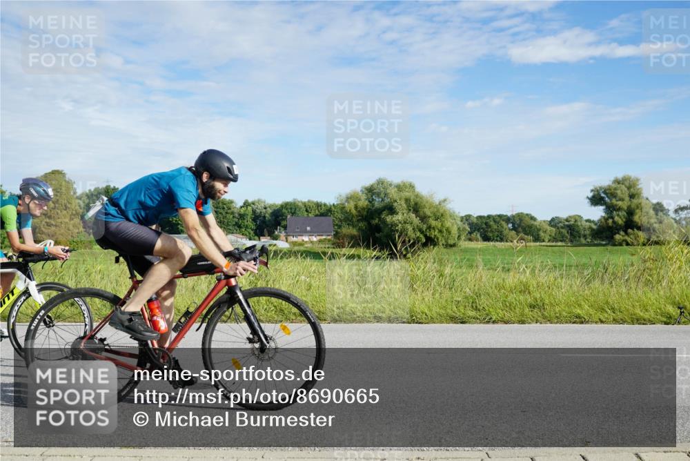 31.08.2025 - Elbe Triathlon Hamburg Michael Burmester http://msf.ph/oto/8690665 31.08.2025 09:43:36 Radfahren 282, 337, 461, 866, 888, 913 meine-sportfotos.de