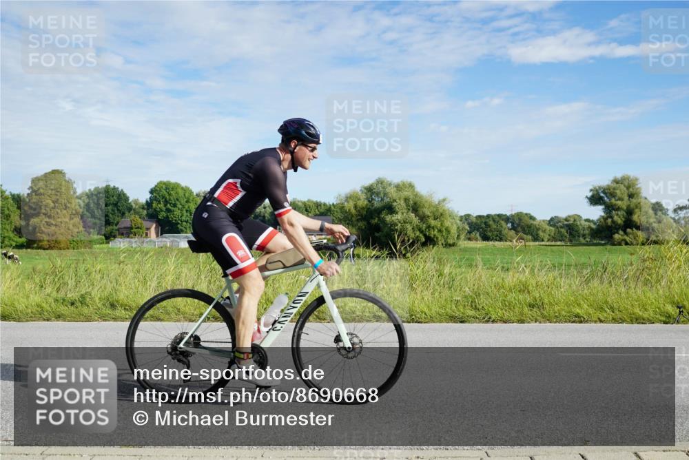 31.08.2025 - Elbe Triathlon Hamburg Michael Burmester http://msf.ph/oto/8690668 31.08.2025 09:43:38 Radfahren 282, 337, 461, 866, 913 meine-sportfotos.de