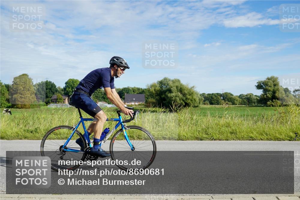 31.08.2025 - Elbe Triathlon Hamburg Michael Burmester http://msf.ph/oto/8690681 31.08.2025 09:43:56 Radfahren 281, 377, 450, 563, 610, 634, 770, 864 meine-sportfotos.de