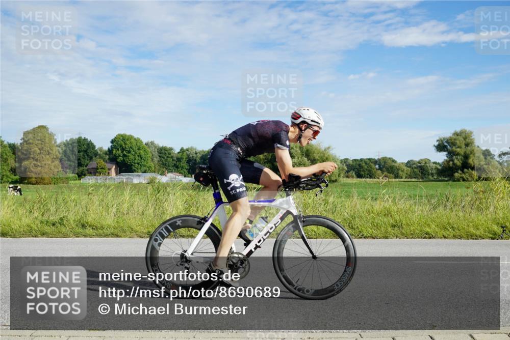 31.08.2025 - Elbe Triathlon Hamburg Michael Burmester http://msf.ph/oto/8690689 31.08.2025 09:44:05 Radfahren 281, 378, 476, 562, 787, 864 meine-sportfotos.de