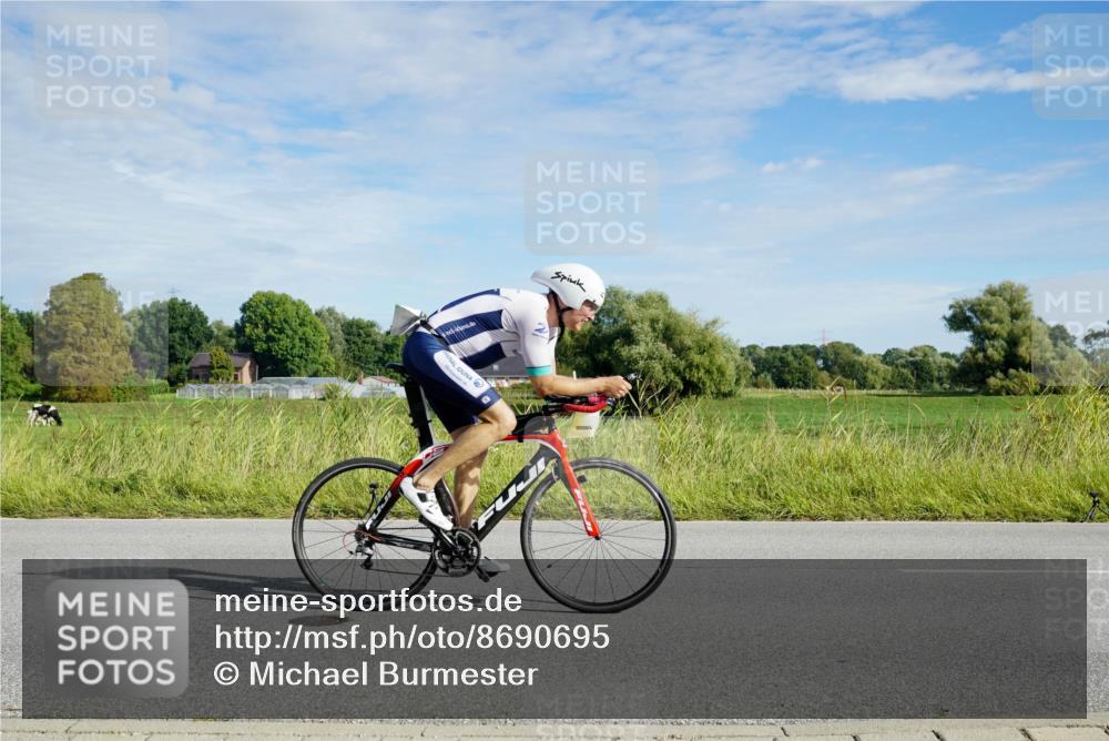 31.08.2025 - Elbe Triathlon Hamburg Michael Burmester http://msf.ph/oto/8690695 31.08.2025 09:44:20 Radfahren 719 meine-sportfotos.de