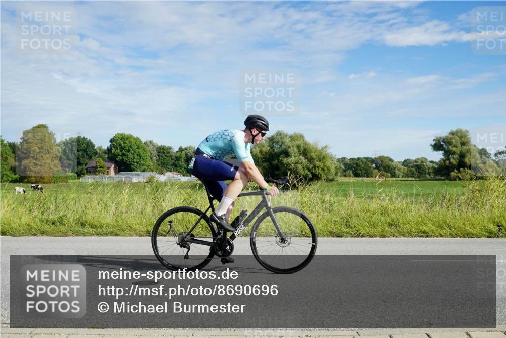 31.08.2025 - Elbe Triathlon Hamburg Michael Burmester http://msf.ph/oto/8690696 31.08.2025 09:44:28 Radfahren 360, 387, 667, 825, 919 meine-sportfotos.de