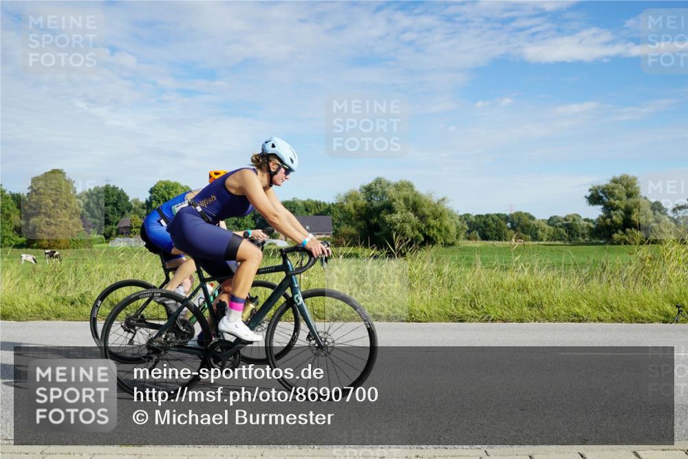 31.08.2025 - Elbe Triathlon Hamburg Michael Burmester http://msf.ph/oto/8690700 31.08.2025 09:44:34 Radfahren 667, 825, 919 meine-sportfotos.de