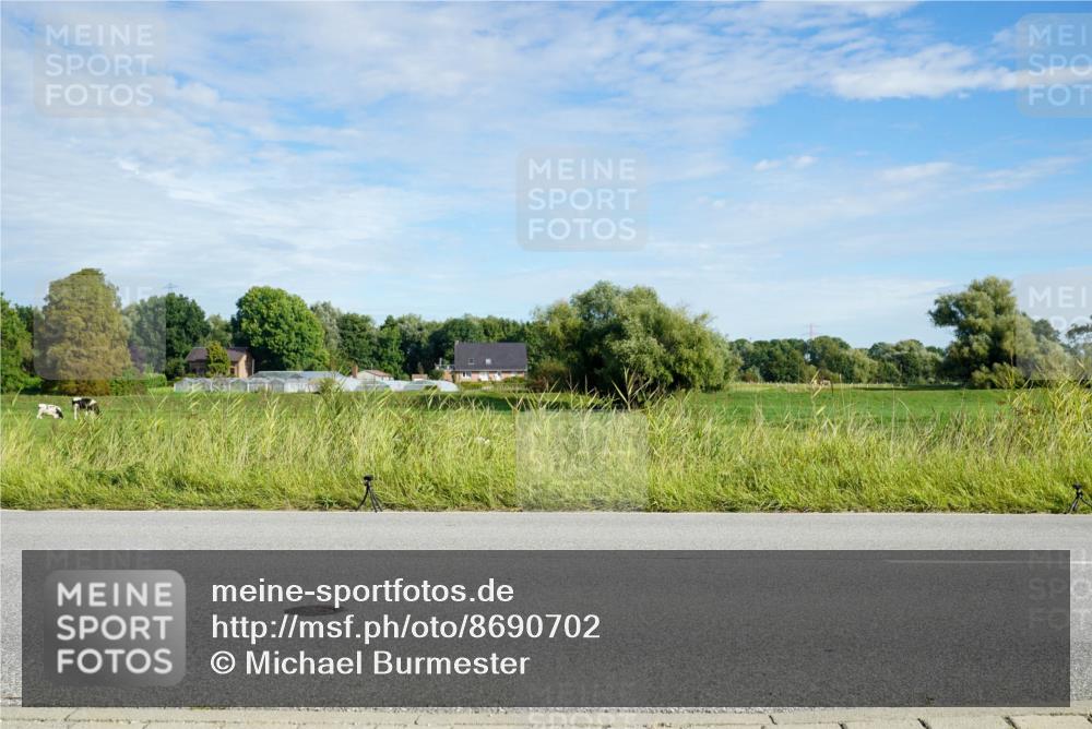 31.08.2025 - Elbe Triathlon Hamburg Michael Burmester http://msf.ph/oto/8690702 31.08.2025 09:44:37 Radfahren 825, 919 meine-sportfotos.de