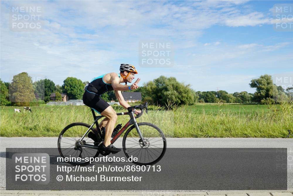 31.08.2025 - Elbe Triathlon Hamburg Michael Burmester http://msf.ph/oto/8690713 31.08.2025 09:44:55 Radfahren 292, 357, 527, 613, 617, 773, 881 meine-sportfotos.de