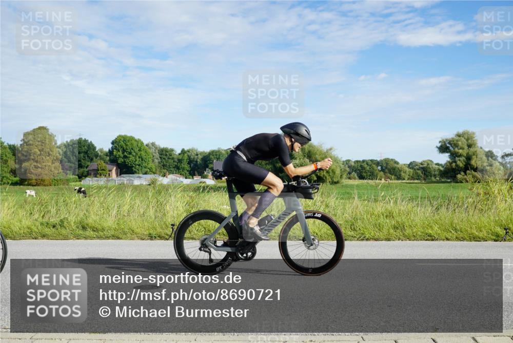 31.08.2025 - Elbe Triathlon Hamburg Michael Burmester http://msf.ph/oto/8690721 31.08.2025 09:45:07 Radfahren 409, 469, 646, 720, 896, 911 meine-sportfotos.de