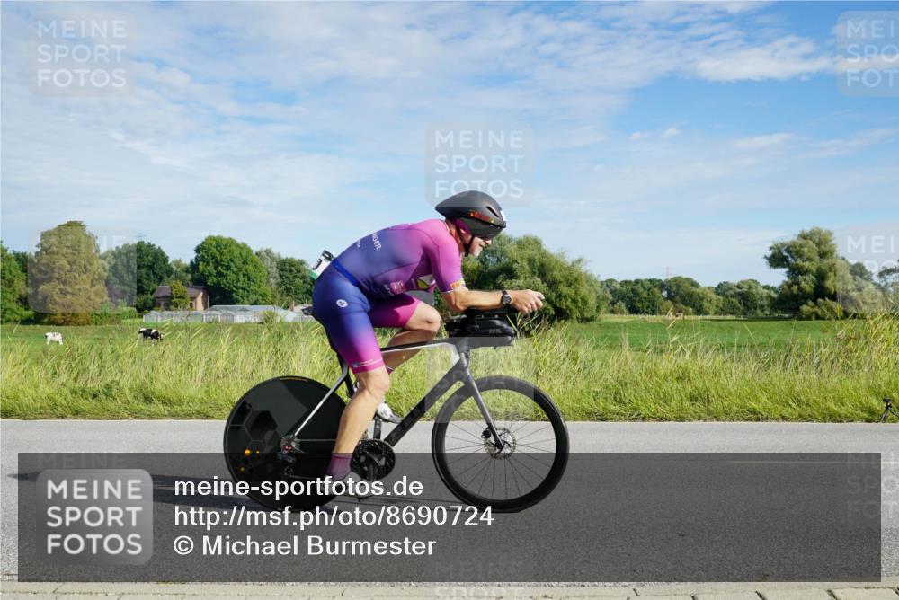 31.08.2025 - Elbe Triathlon Hamburg Michael Burmester http://msf.ph/oto/8690724 31.08.2025 09:45:10 Radfahren 409, 427, 646, 720, 911 meine-sportfotos.de