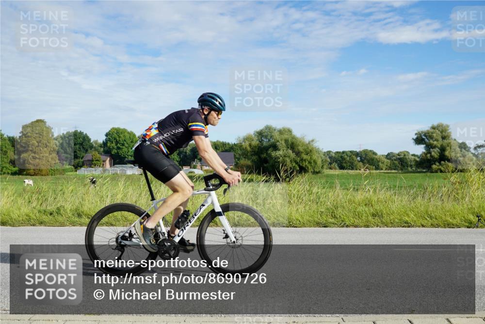 31.08.2025 - Elbe Triathlon Hamburg Michael Burmester http://msf.ph/oto/8690726 31.08.2025 09:45:14 Radfahren 427, 720, 804, 911 meine-sportfotos.de