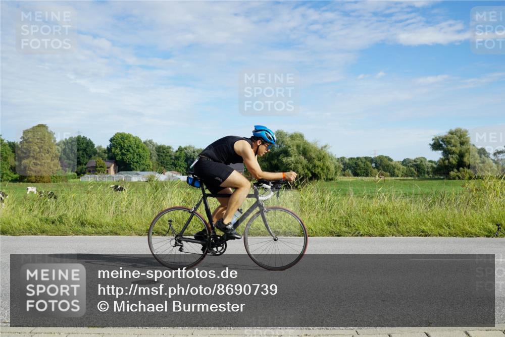 31.08.2025 - Elbe Triathlon Hamburg Michael Burmester http://msf.ph/oto/8690739 31.08.2025 09:45:36 Radfahren 392, 393, 607, 633, 660, 700, 708, 709, 786, 808 meine-sportfotos.de