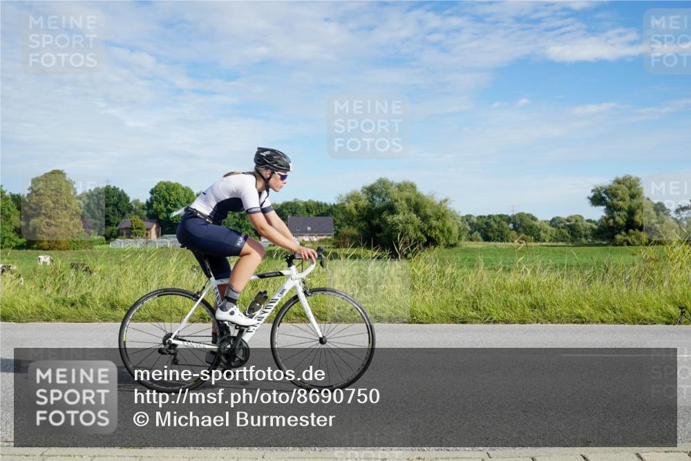 31.08.2025 - Elbe Triathlon Hamburg Michael Burmester http://msf.ph/oto/8690750 31.08.2025 09:45:48 Radfahren 305, 534, 588, 905, 930 meine-sportfotos.de