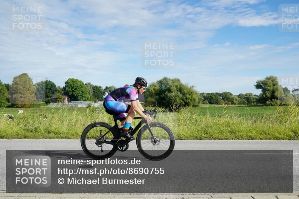 31.08.2025 - Elbe Triathlon Hamburg Michael Burmester http://msf.ph/oto/8690755 31.08.2025 09:46:00 Radfahren 464, 466, 712, 868, 906 meine-sportfotos.de
