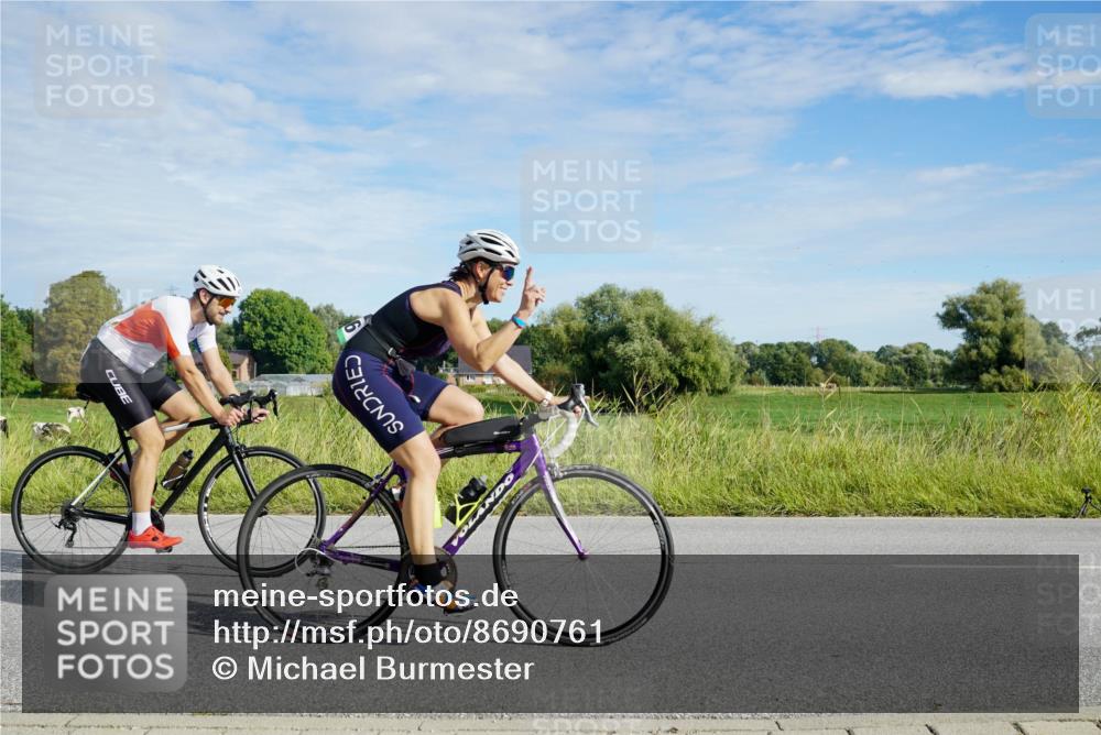 31.08.2025 - Elbe Triathlon Hamburg Michael Burmester http://msf.ph/oto/8690761 31.08.2025 09:46:07 Radfahren 463, 464, 553, 600, 740, 803, 820, 876, 906 meine-sportfotos.de