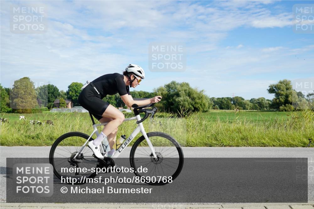31.08.2025 - Elbe Triathlon Hamburg Michael Burmester http://msf.ph/oto/8690768 31.08.2025 09:46:12 Radfahren 600, 694, 803, 820, 876 meine-sportfotos.de