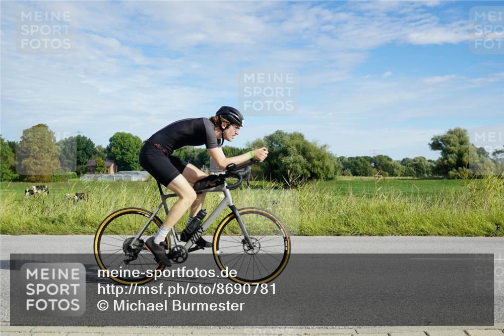 31.08.2025 - Elbe Triathlon Hamburg Michael Burmester http://msf.ph/oto/8690781 31.08.2025 09:46:28 Radfahren 419, 421, 439, 494, 599, 909 meine-sportfotos.de