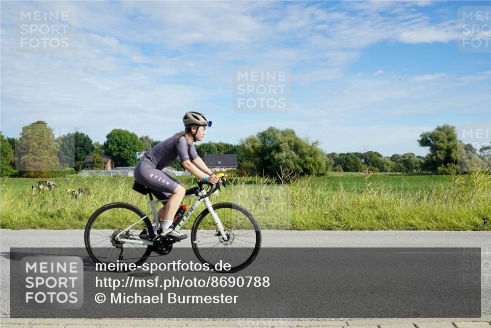 31.08.2025 - Elbe Triathlon Hamburg Michael Burmester http://msf.ph/oto/8690788 31.08.2025 09:46:38 Radfahren 284, 329, 394, 666, 750, 771, 816 meine-sportfotos.de