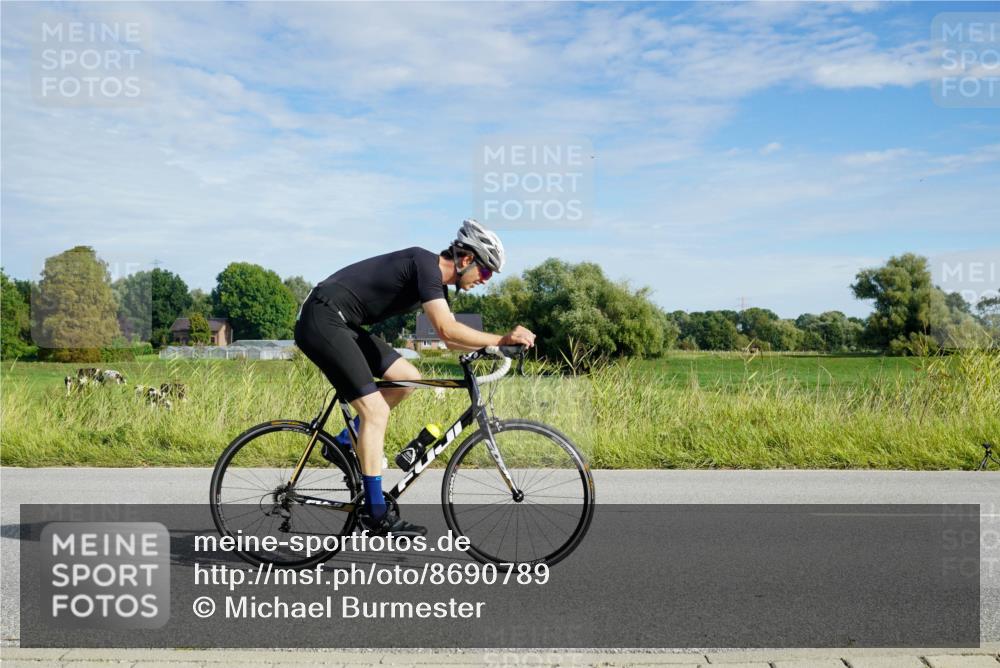 31.08.2025 - Elbe Triathlon Hamburg Michael Burmester http://msf.ph/oto/8690789 31.08.2025 09:46:40 Radfahren 284, 329, 394, 750, 759, 771, 816 meine-sportfotos.de