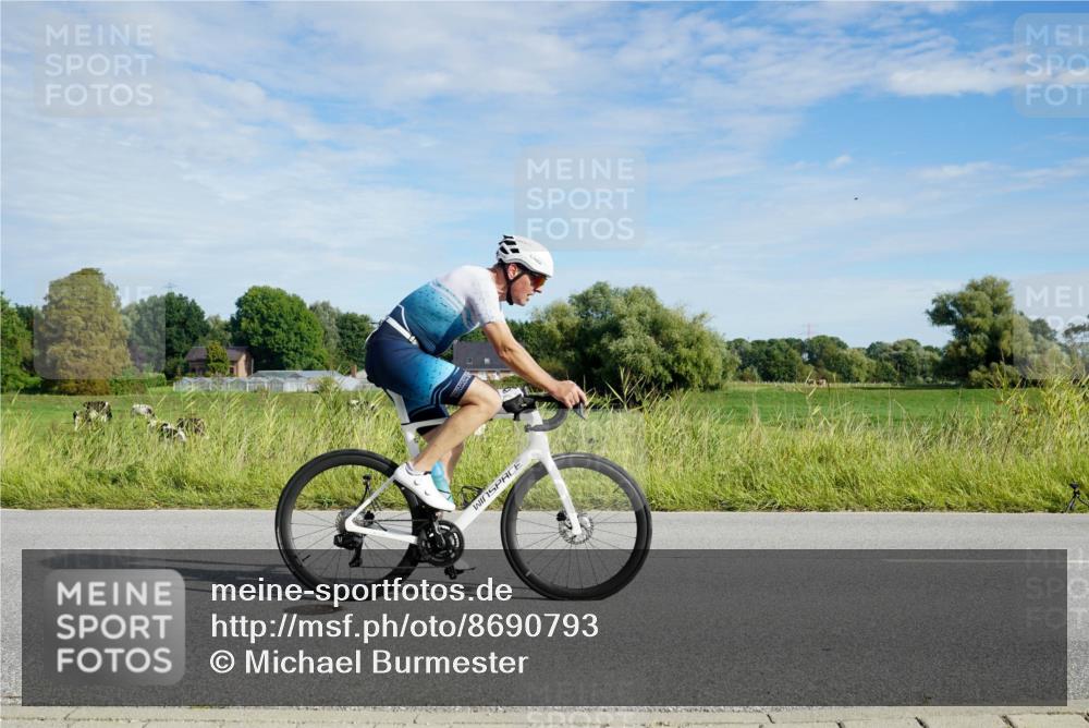 31.08.2025 - Elbe Triathlon Hamburg Michael Burmester http://msf.ph/oto/8690793 31.08.2025 09:46:42 Radfahren 284, 294, 329, 394, 526, 569, 570, 750, 759, 771, 816, 838 meine-sportfotos.de