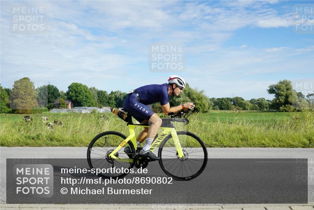 31.08.2025 - Elbe Triathlon Hamburg Michael Burmester http://msf.ph/oto/8690802 31.08.2025 09:46:52 Radfahren 384, 399, 589, 729 meine-sportfotos.de