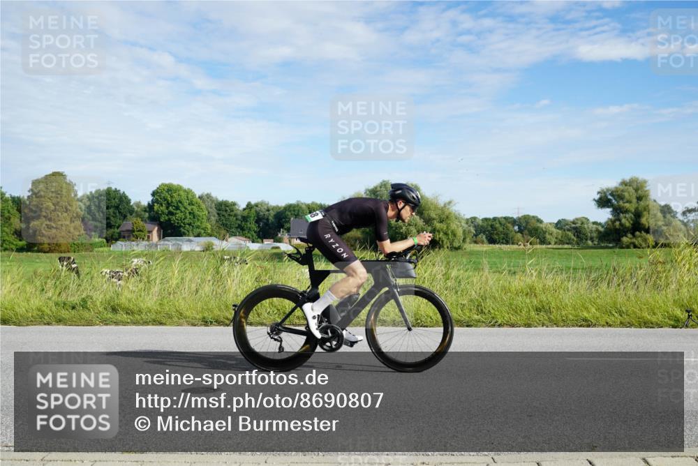 31.08.2025 - Elbe Triathlon Hamburg Michael Burmester http://msf.ph/oto/8690807 31.08.2025 09:47:03 Radfahren 290, 458, 691, 760, 777, 792 meine-sportfotos.de