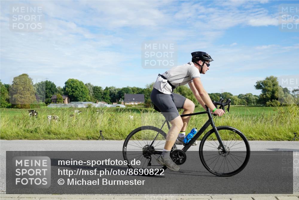 31.08.2025 - Elbe Triathlon Hamburg Michael Burmester http://msf.ph/oto/8690822 31.08.2025 09:47:18 Radfahren 400, 516, 533, 545, 723, 749, 915 meine-sportfotos.de