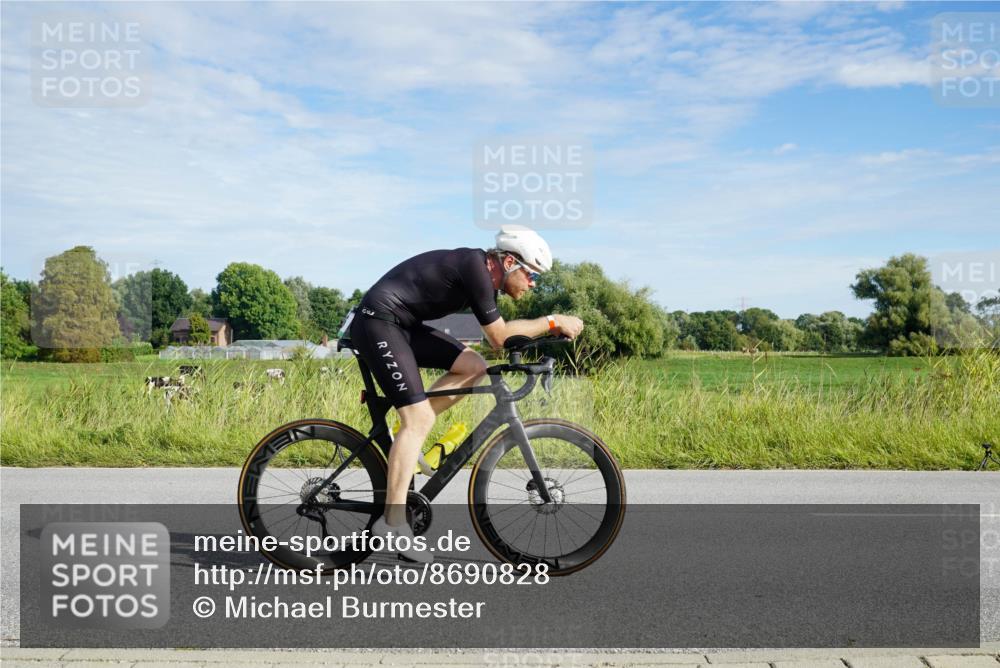 31.08.2025 - Elbe Triathlon Hamburg Michael Burmester http://msf.ph/oto/8690828 31.08.2025 09:47:31 Radfahren 253, 609, 636, 850 meine-sportfotos.de
