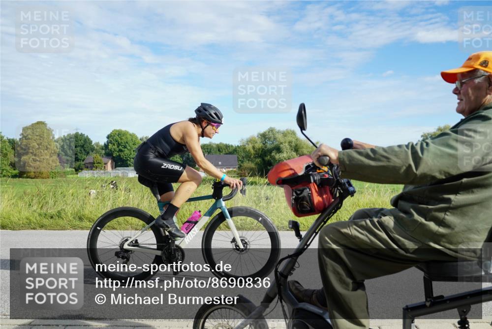 31.08.2025 - Elbe Triathlon Hamburg Michael Burmester http://msf.ph/oto/8690836 31.08.2025 09:47:45 Radfahren 256, 374, 413, 674, 912 meine-sportfotos.de