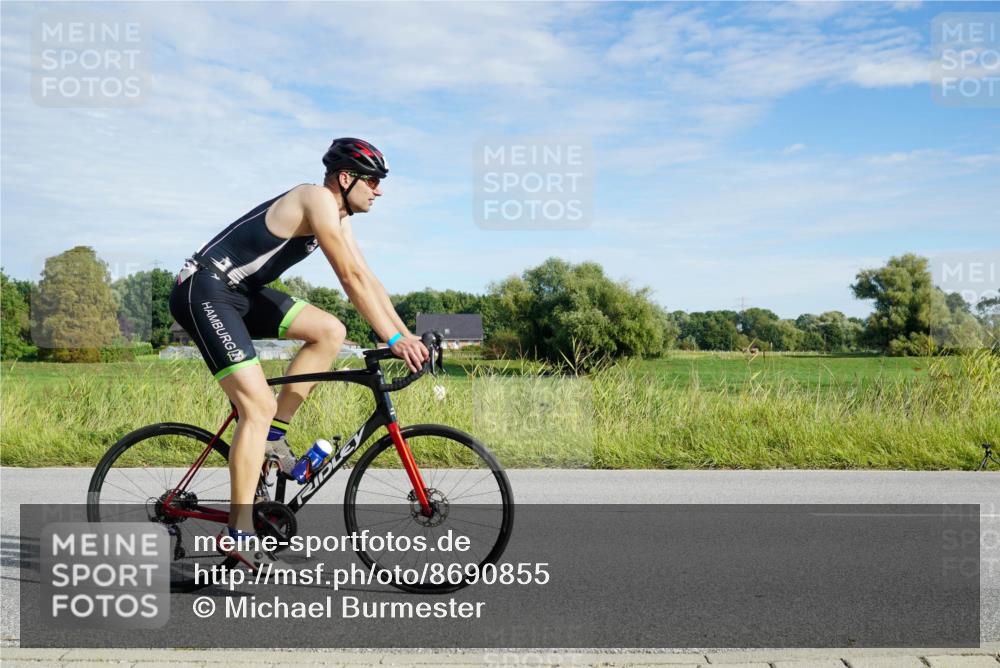 31.08.2025 - Elbe Triathlon Hamburg Michael Burmester http://msf.ph/oto/8690855 31.08.2025 09:48:03 Radfahren 285, 315, 528, 568, 781, 901 meine-sportfotos.de