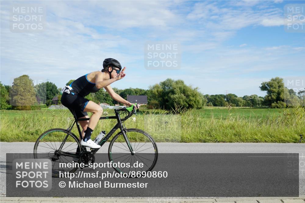 31.08.2025 - Elbe Triathlon Hamburg Michael Burmester http://msf.ph/oto/8690860 31.08.2025 09:48:14 Radfahren 425, 440, 510, 577, 618, 713, 807, 880 meine-sportfotos.de