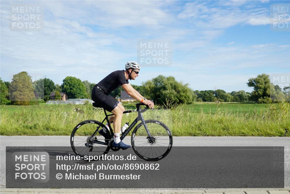 31.08.2025 - Elbe Triathlon Hamburg Michael Burmester http://msf.ph/oto/8690862 31.08.2025 09:48:15 Radfahren 425, 440, 510, 577, 618, 713, 746, 807, 880 meine-sportfotos.de