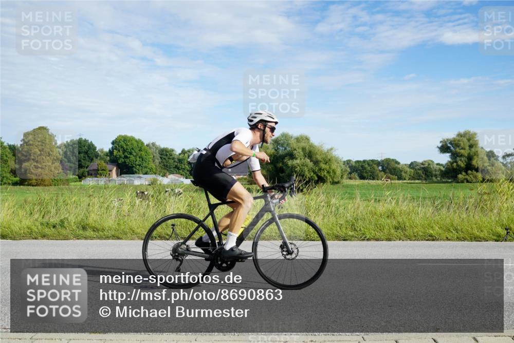 31.08.2025 - Elbe Triathlon Hamburg Michael Burmester http://msf.ph/oto/8690863 31.08.2025 09:48:16 Radfahren 425, 440, 510, 577, 618, 713, 746, 807, 880 meine-sportfotos.de