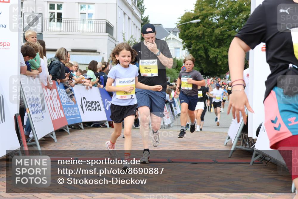 31.08.2025 - 21. Blankeneser Heldenlauf Strokosch-Dieckow http://msf.ph/oto/8690887 31.08.2025 10:31:22 Ziel 2551, 2776, 2307, 2097, 2649, 2647, 2399, 2103, 2274 meine-sportfotos.de