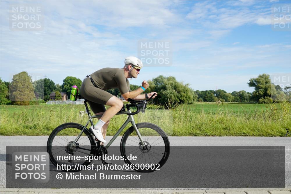 31.08.2025 - Elbe Triathlon Hamburg Michael Burmester http://msf.ph/oto/8690902 31.08.2025 09:49:06 Radfahren 319, 428, 532, 614, 726, 727 meine-sportfotos.de
