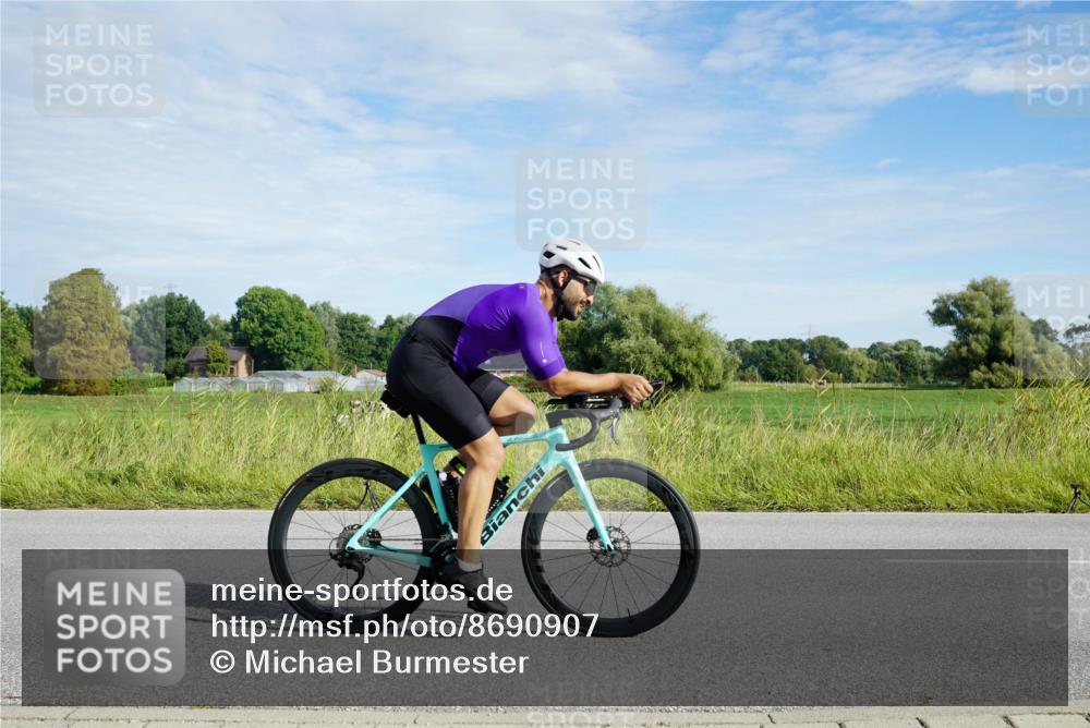 31.08.2025 - Elbe Triathlon Hamburg Michael Burmester http://msf.ph/oto/8690907 31.08.2025 09:49:15 Radfahren 330, 412, 416, 468, 492, 595, 603, 658, 710, 778 meine-sportfotos.de