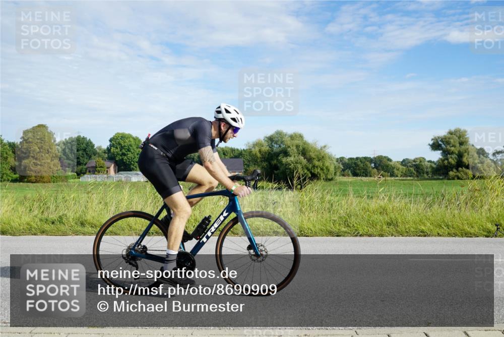 31.08.2025 - Elbe Triathlon Hamburg Michael Burmester http://msf.ph/oto/8690909 31.08.2025 09:49:18 Radfahren 310, 330, 412, 416, 468, 492, 595, 603, 658, 778 meine-sportfotos.de