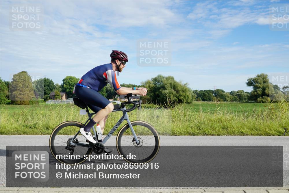 31.08.2025 - Elbe Triathlon Hamburg Michael Burmester http://msf.ph/oto/8690916 31.08.2025 09:49:23 Radfahren 173, 310, 330, 412, 422, 537, 595, 603, 658, 762, 778 meine-sportfotos.de