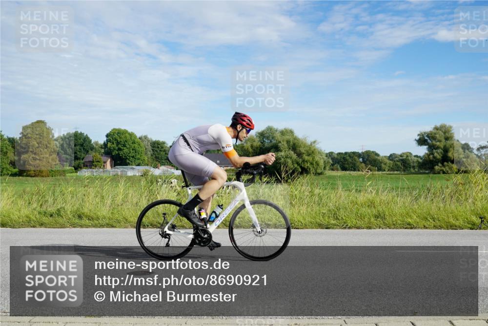 31.08.2025 - Elbe Triathlon Hamburg Michael Burmester http://msf.ph/oto/8690921 31.08.2025 09:49:29 Radfahren 173, 365, 410, 422, 426, 430, 537, 594, 762, 783 meine-sportfotos.de